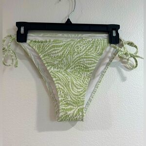 NWOT HOLLISTER Bikini bottom 'MAY' in Pastel Green